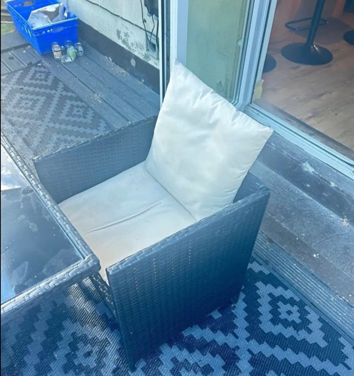 6 seater garden table and chairs - Image 3