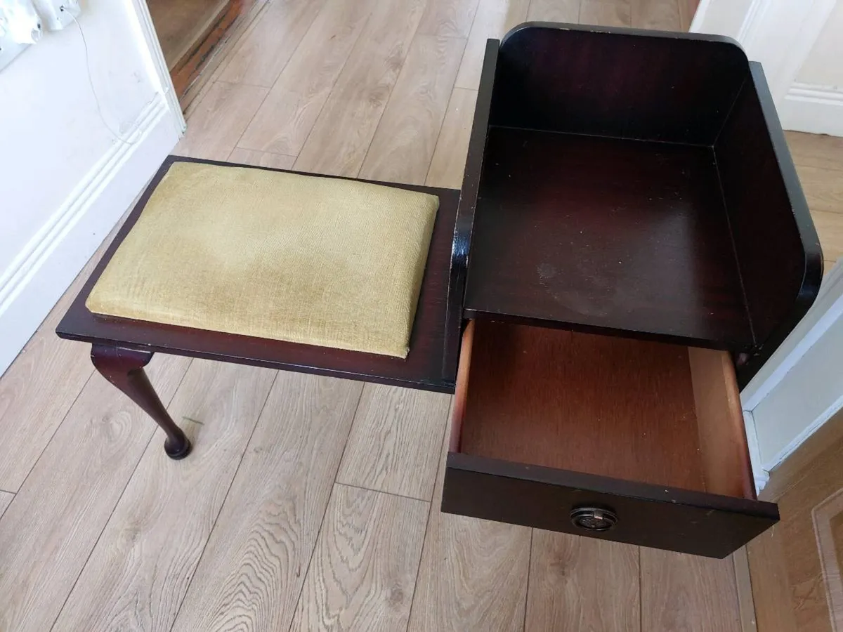 Telephone table - Image 1