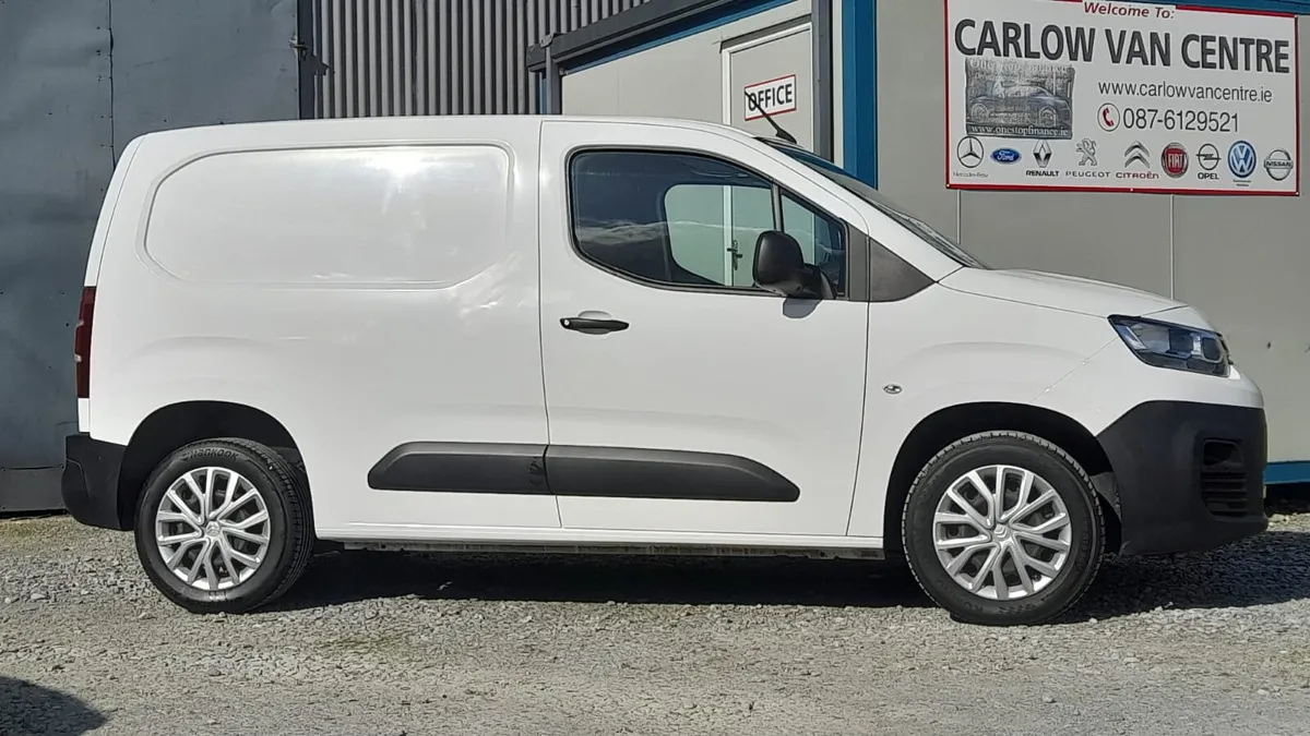 212 Automatic 1.30 bhp Citroen Berlingo 1.5 Ent - Image 2