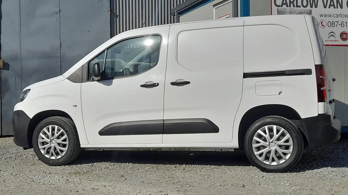 212 Automatic 1.30 bhp Citroen Berlingo 1.5 Ent - Image 3