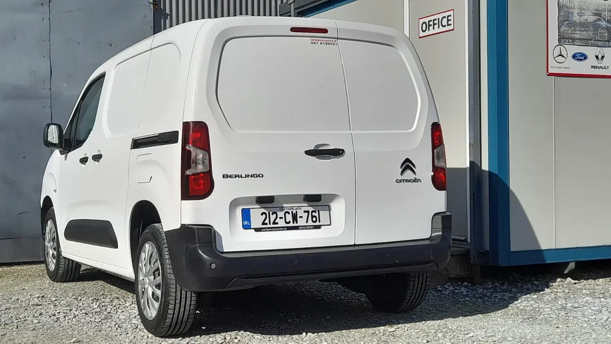 212 Automatic 1.30 bhp Citroen Berlingo 1.5 Ent - Image 4