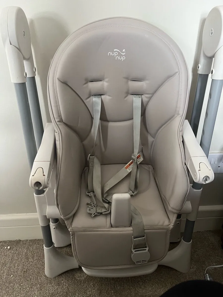 High chair - Image 3