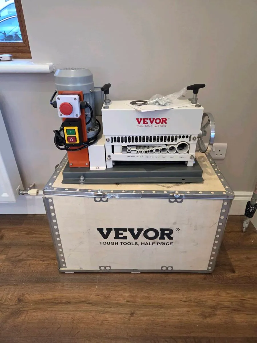 Cable stripping machine - Image 1