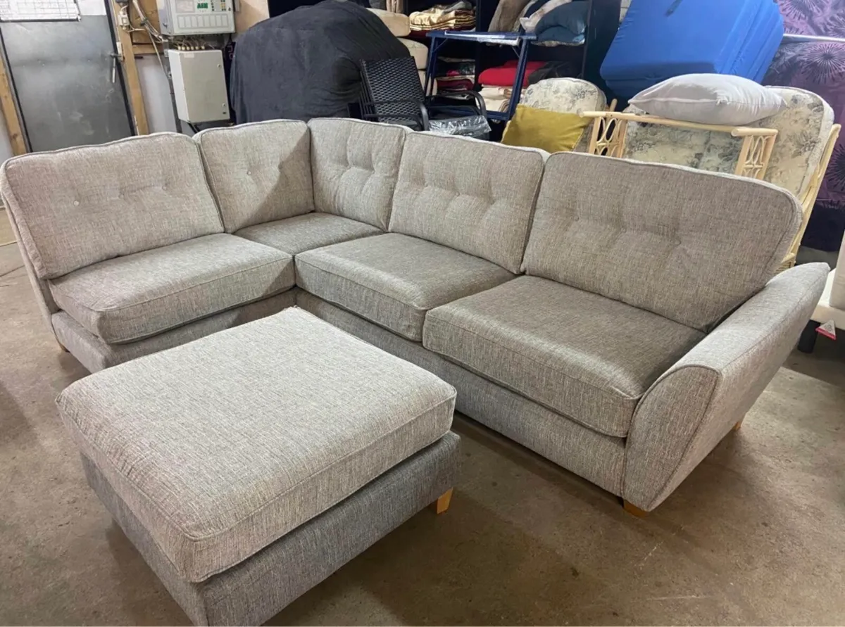 Ez Living corner sofa - Image 1