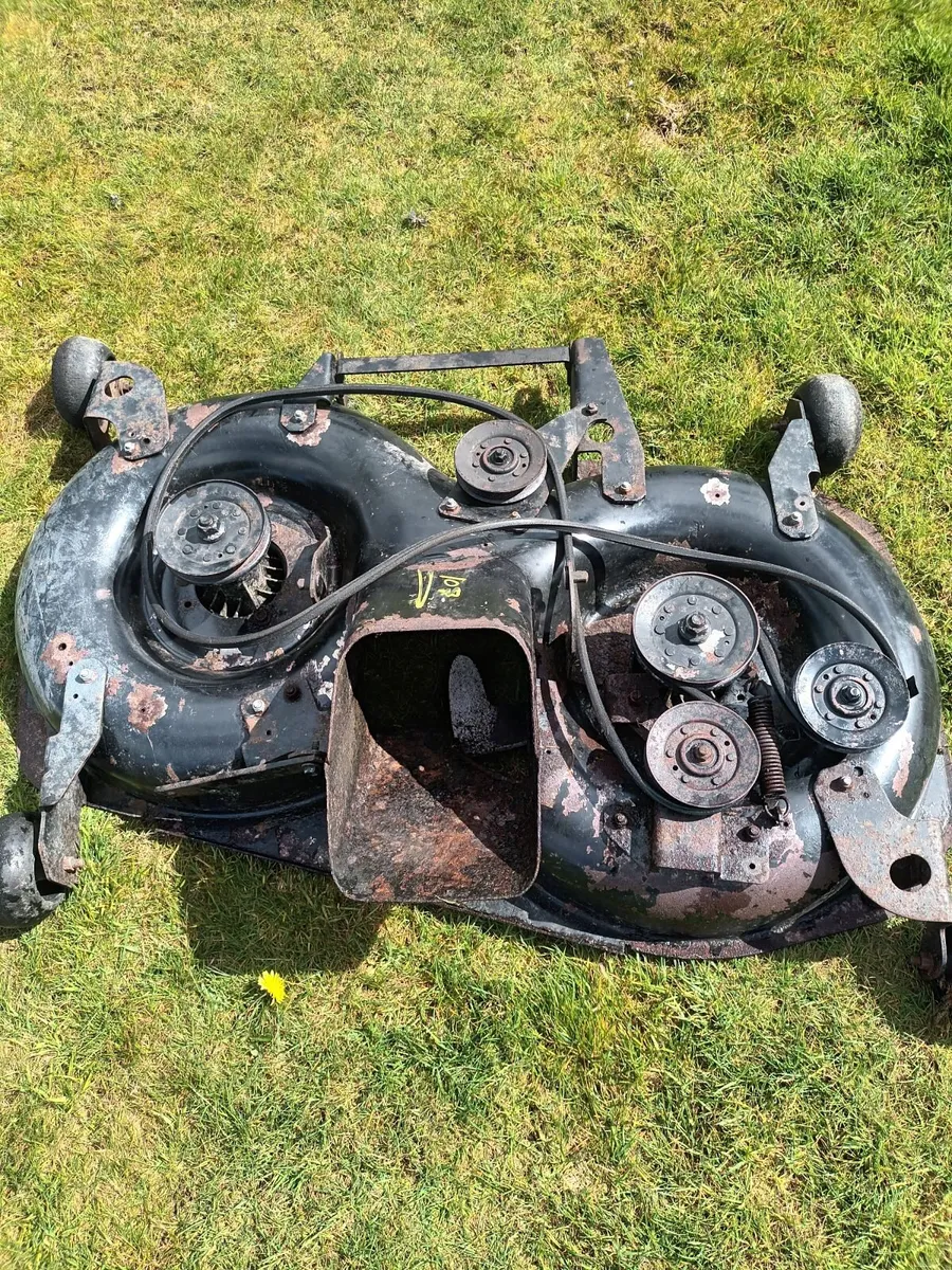 Husqvarna 42inch Deck Complete - Image 4