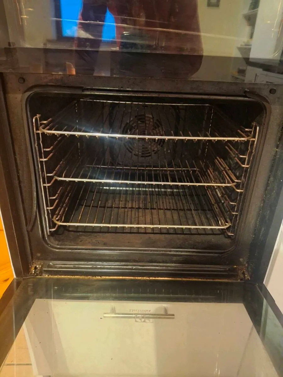 Oven - Image 3