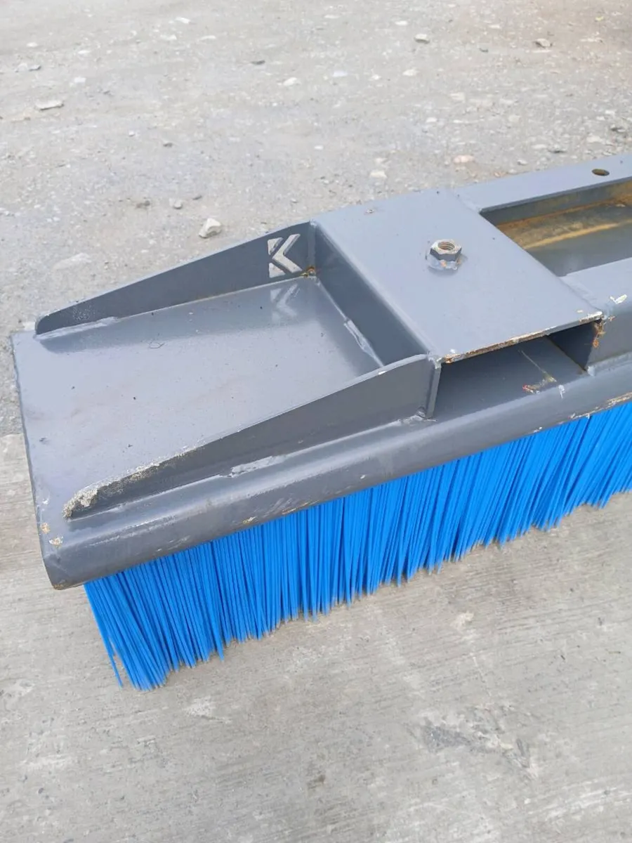 Forklift brush - Image 3