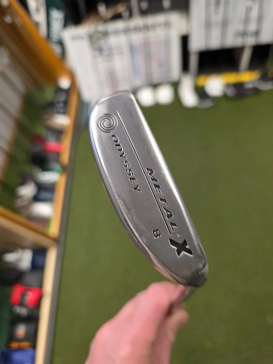 Odyssey Metal X 8 Putter - Image 1
