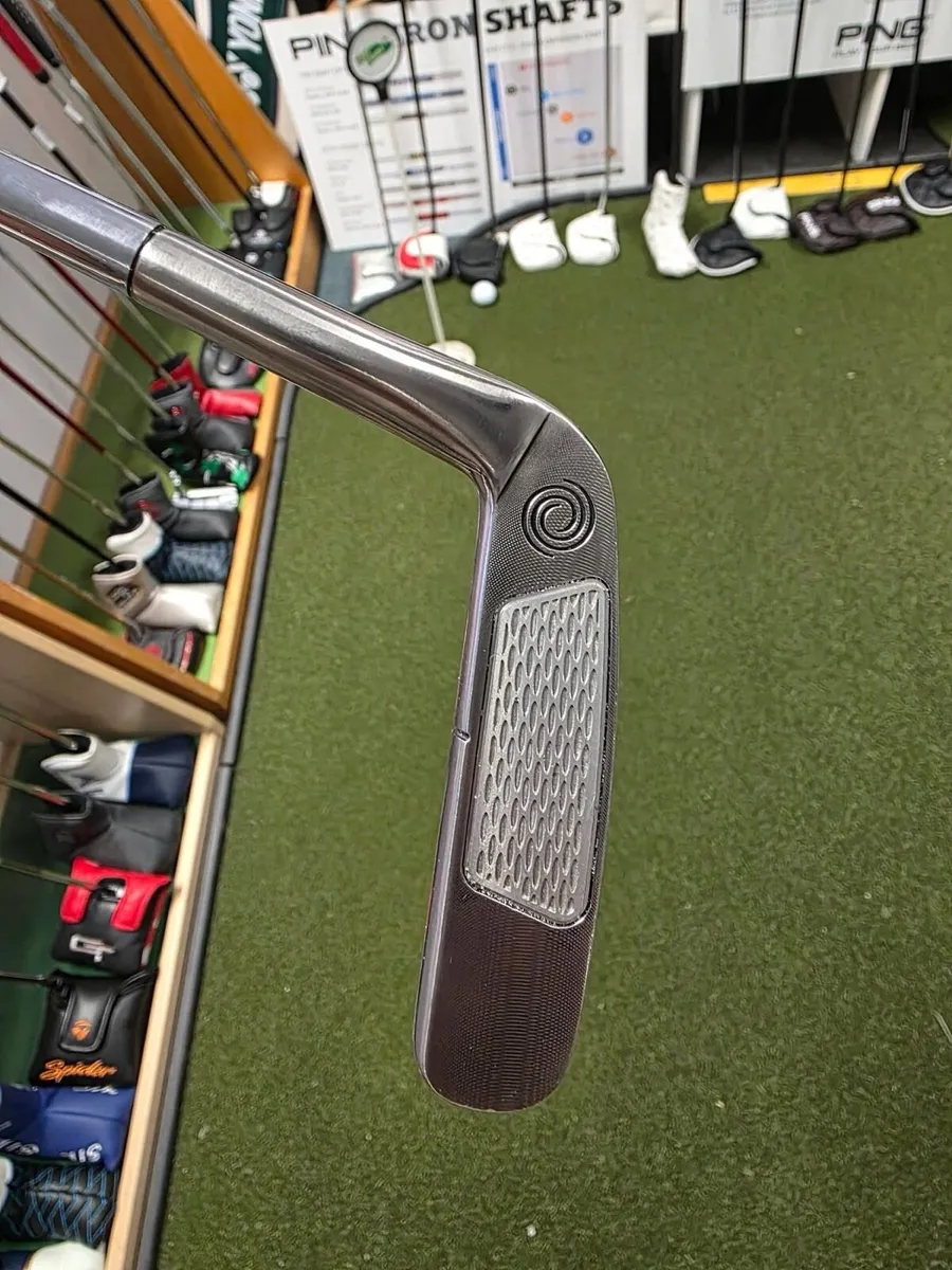 Odyssey Metal X 8 Putter - Image 4