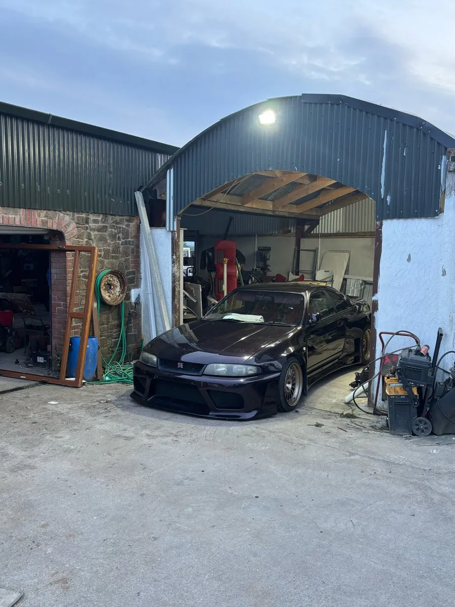 Nissan Skyline GTR V Spec - Image 2