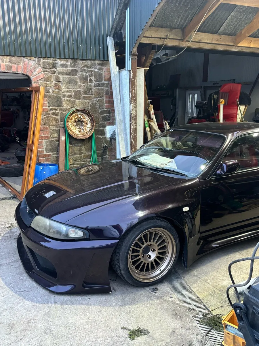 Nissan Skyline GTR V Spec - Image 3