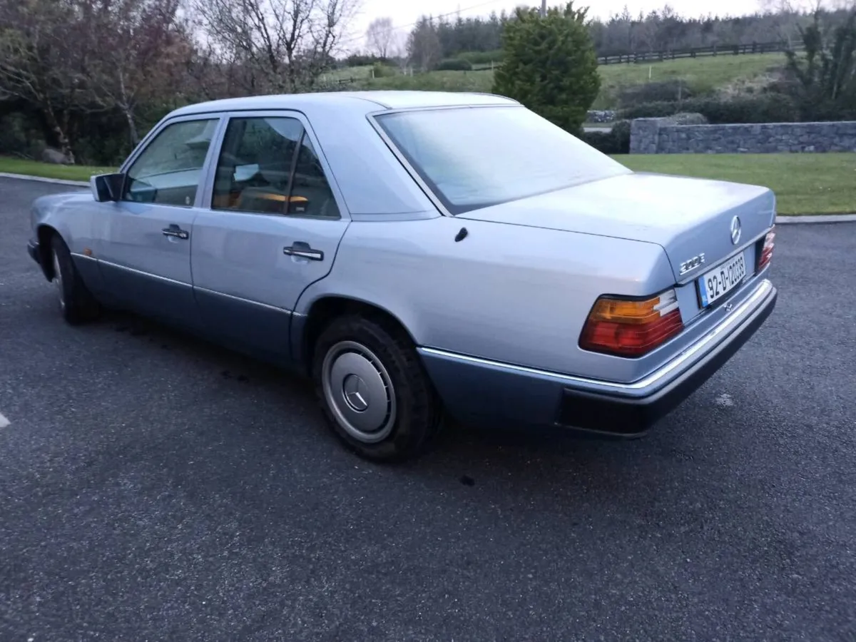 Mercedes 200e ( 124. ) + Mercedes 190  manual - Image 2