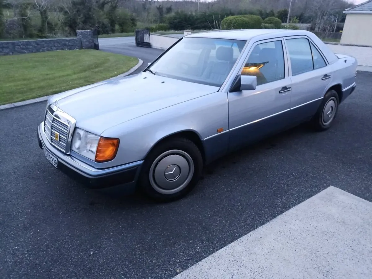 Mercedes 200e ( 124. ) + Mercedes 190  manual - Image 1