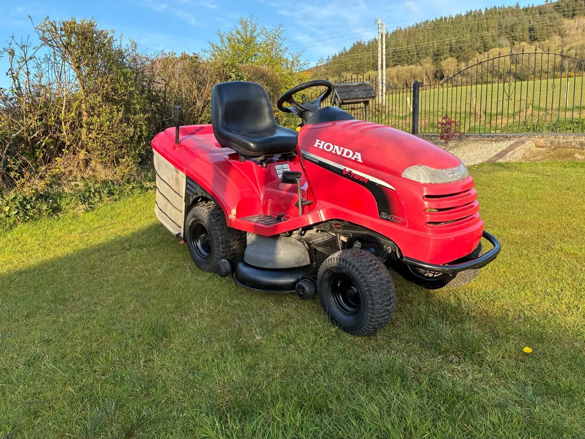 Honda 2417 hydrostatic - Image 1