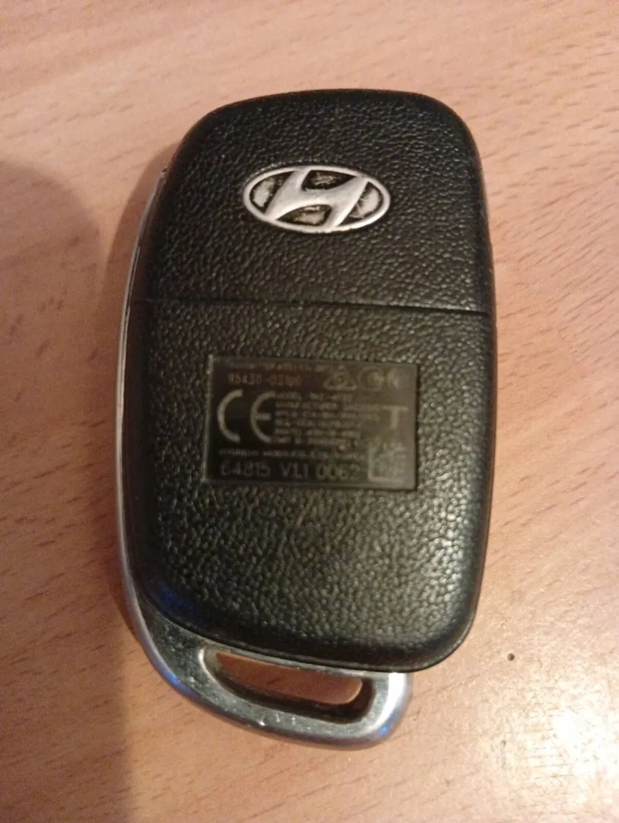 Hyundai Tucson original key - Image 1