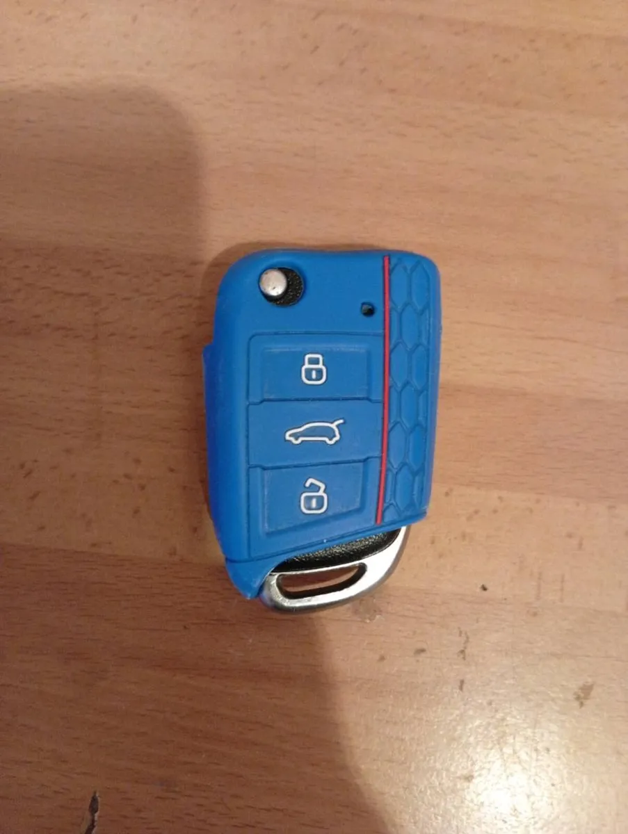 Hyundai Tucson original key - Image 3
