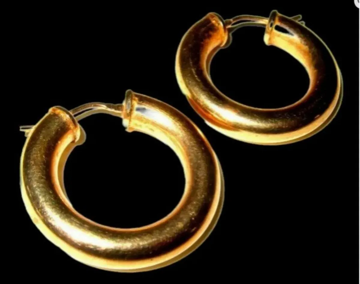 Vintage Hallmarked 9ct Gold Chunky Hoops - Image 3