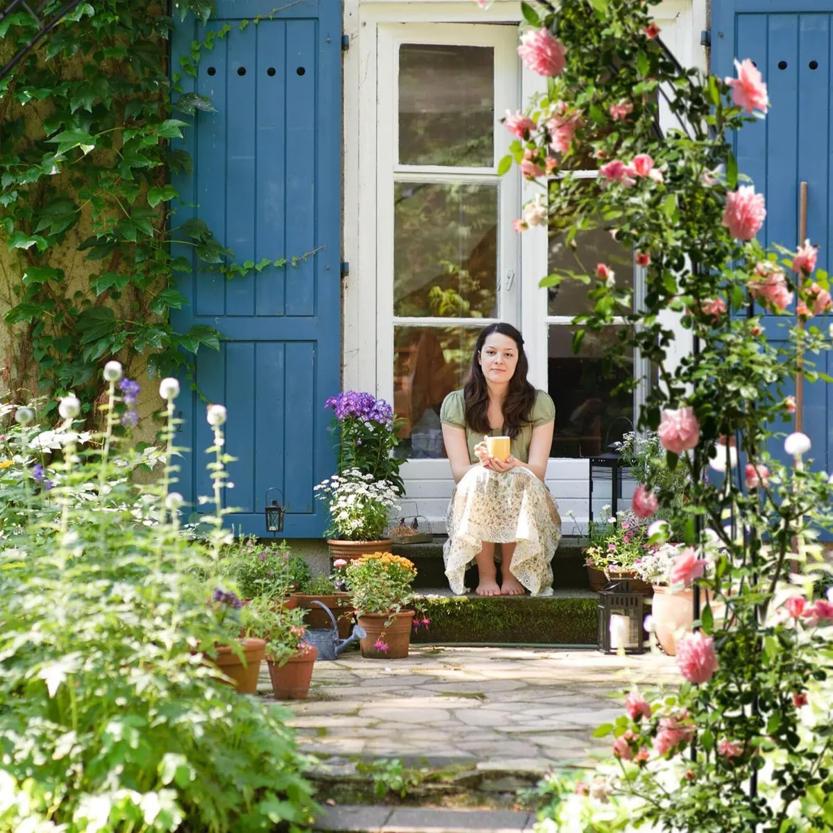 Metal Rose Arch Garden Arbour HxWxD: 233 x 172 35 - Image 4