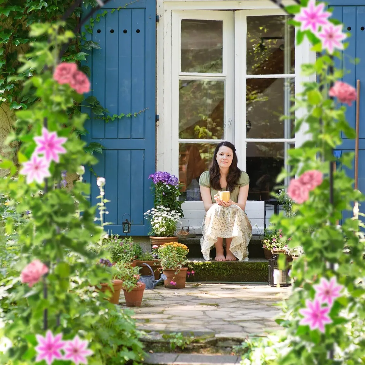 Metal Rose Arch Garden Arbour HxWxD: 224 x 110 41 - Image 4