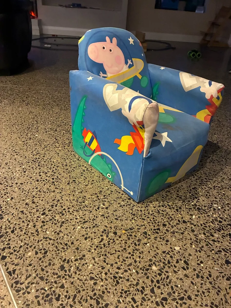 Kids Pepa Pig armchair - Image 1