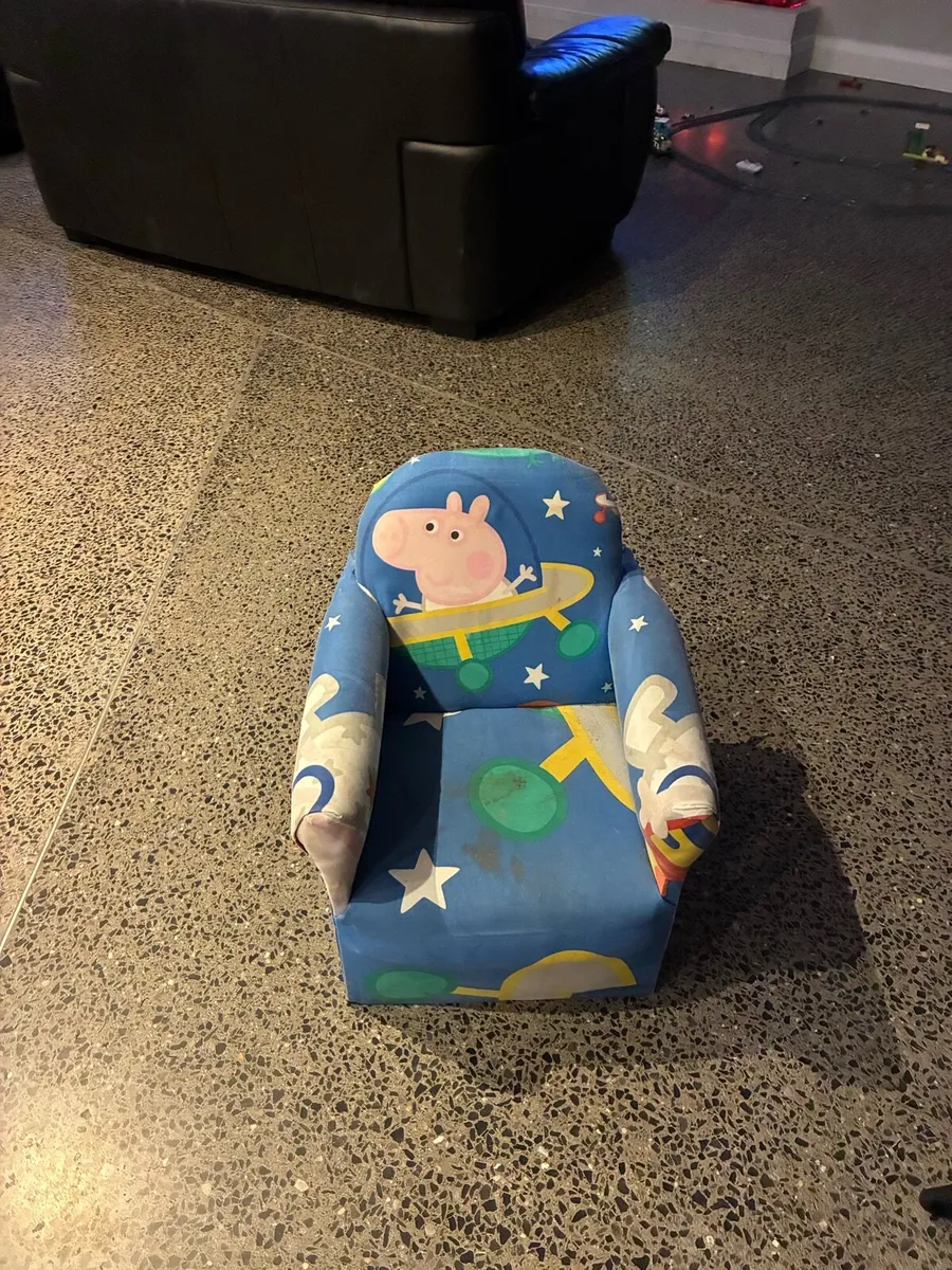 Kids Pepa Pig armchair - Image 2