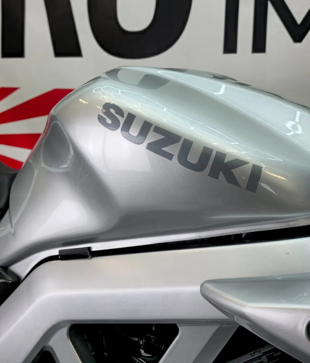 2003 Suzuki SV650 S - Image 4