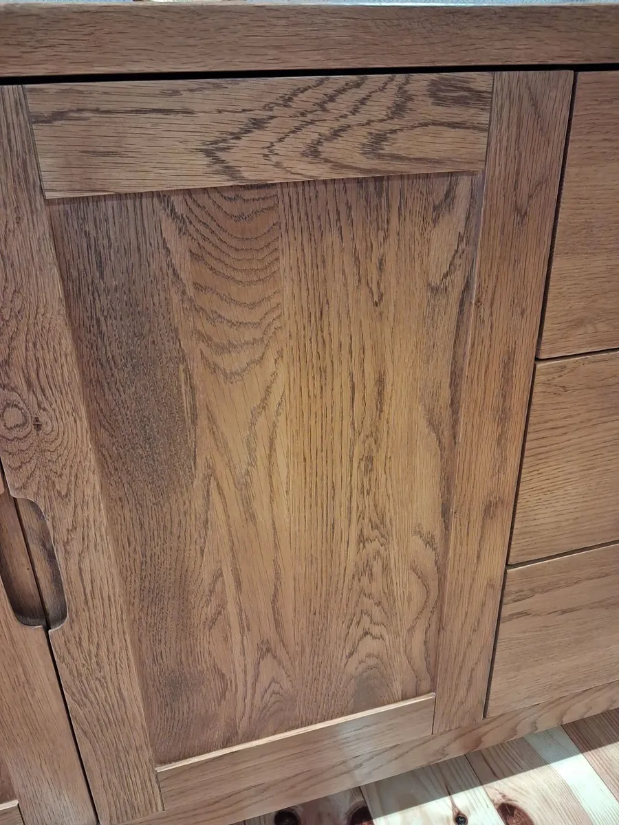 Oak sideboard - Image 2