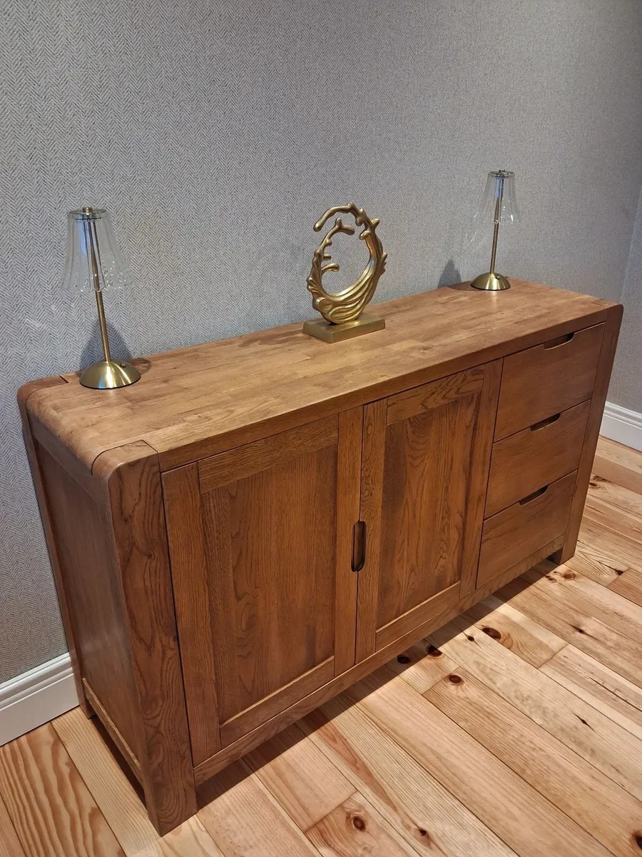 Oak sideboard - Image 4