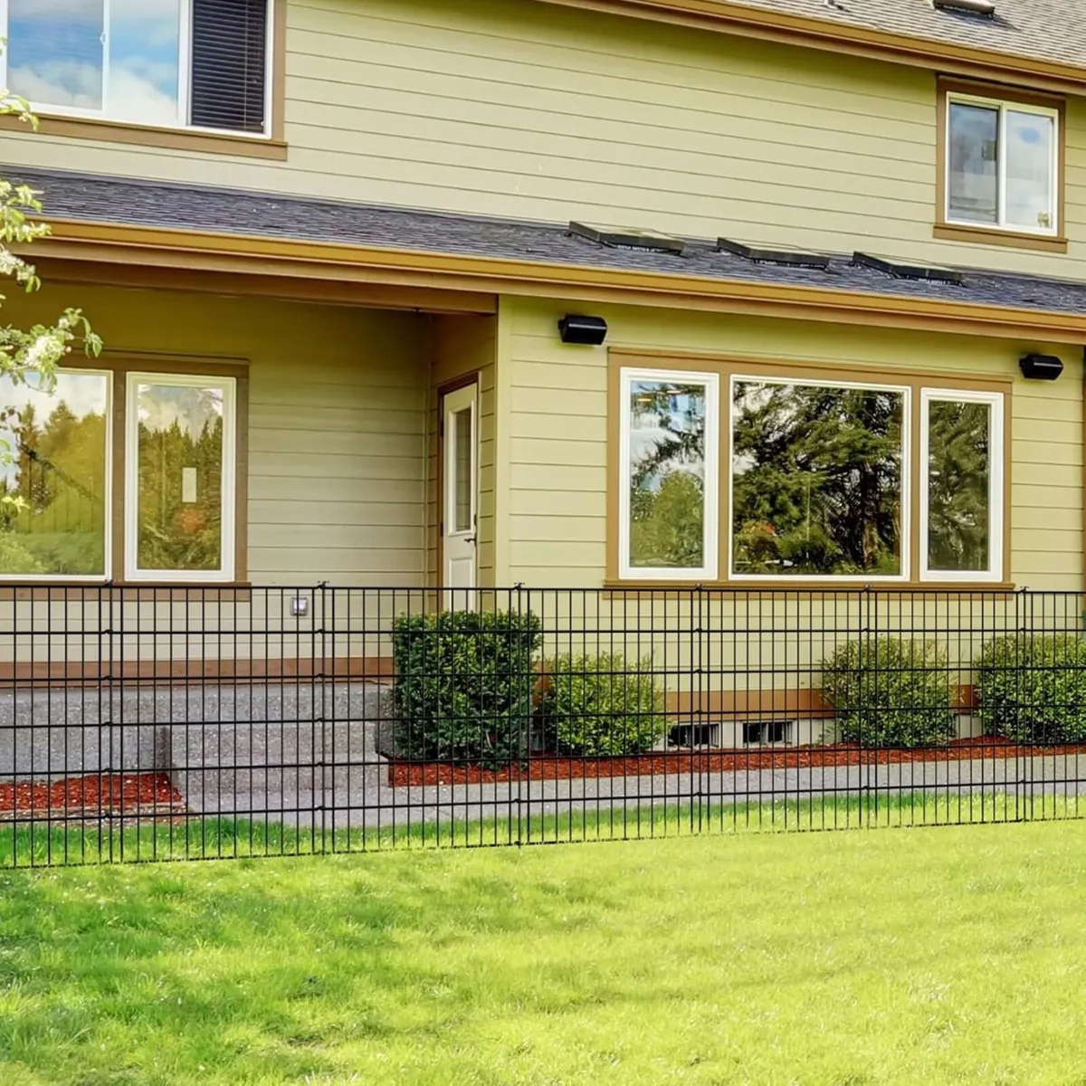 Garden Fence 101cm High x 71cm Wide (5 Panels - Image 4