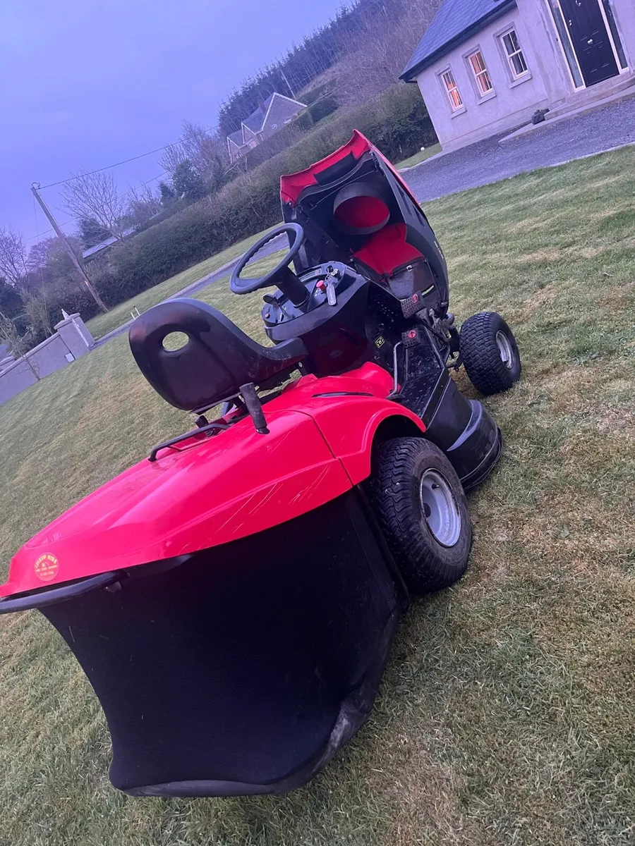 Ride on mower - Image 2