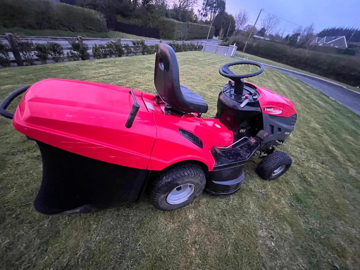Ride on mower - Image 1