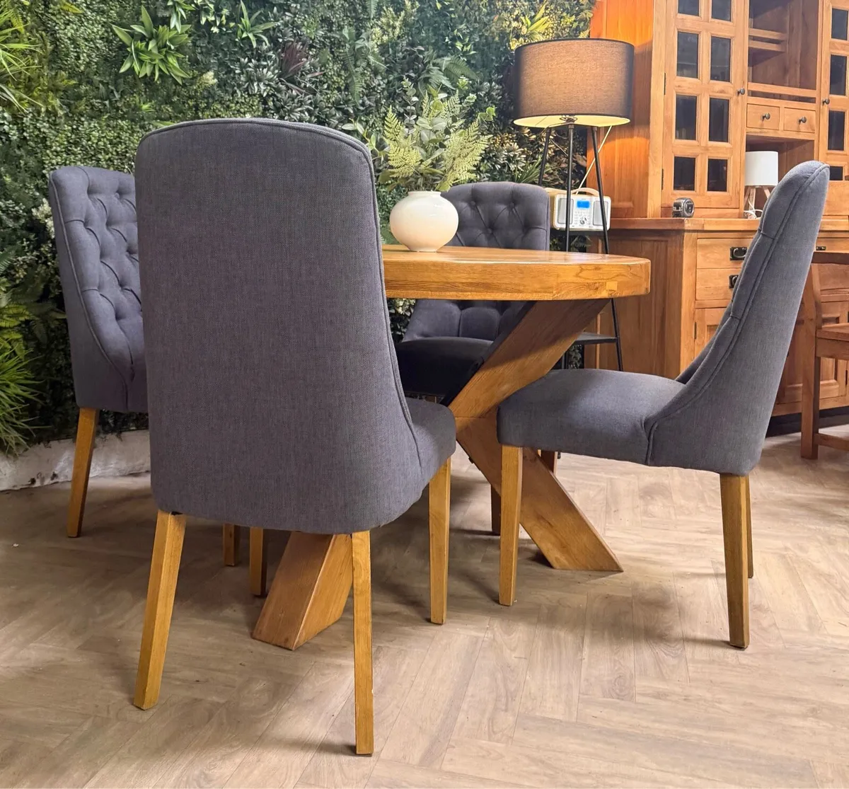 Oak kitchen table & 4 chairs - Image 2