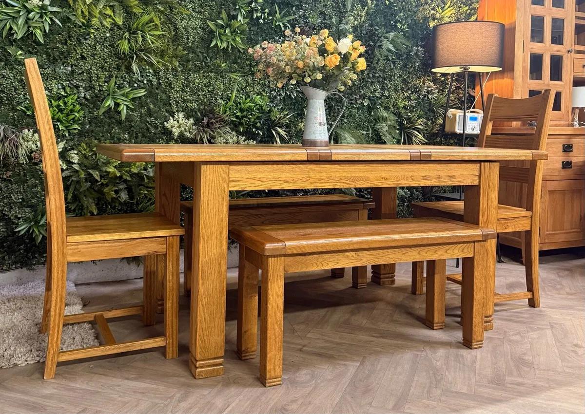 Extending oak kitchen table, 2 chairs & 2 benches - Image 1