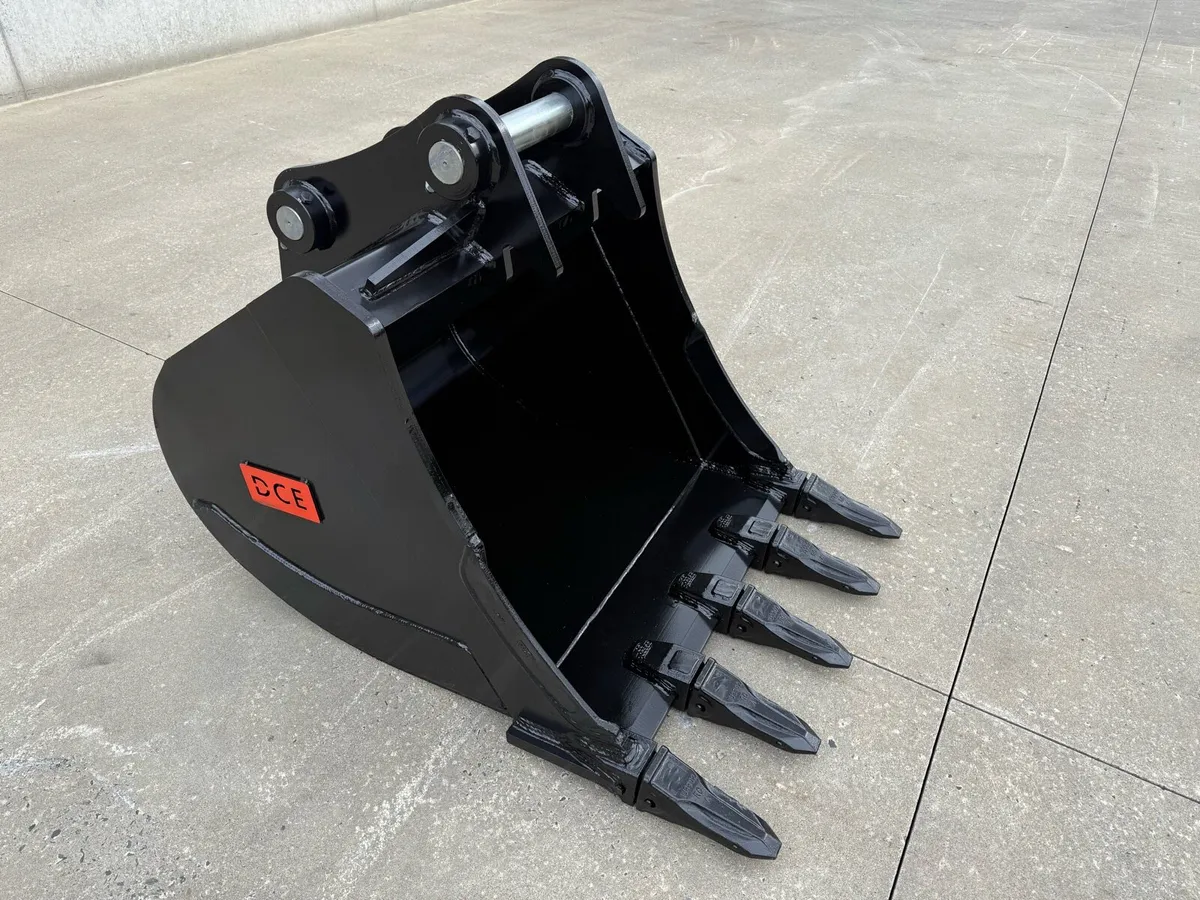 New DCE 13 ton 65 mm pin 40 inch digging bucket - Image 1