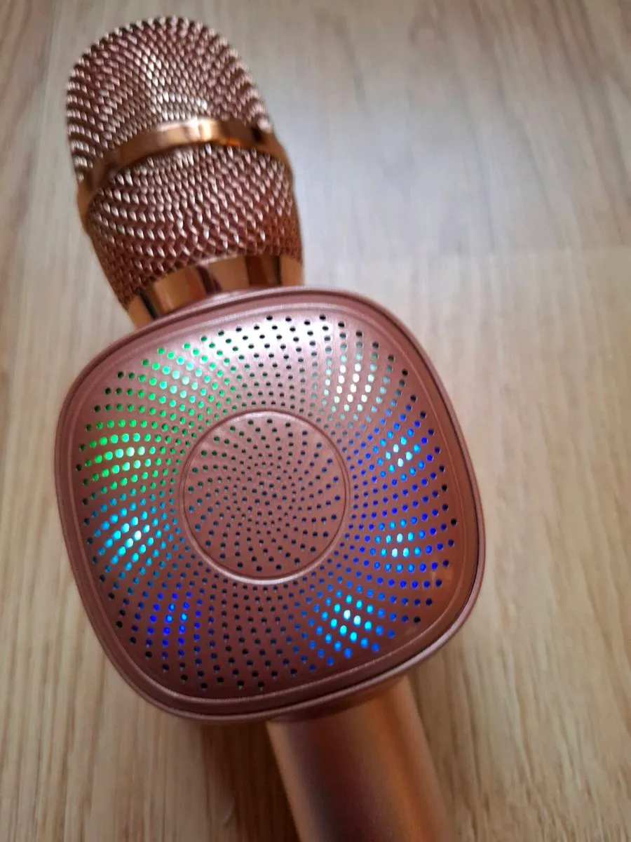 Microphone with lights - Image 2