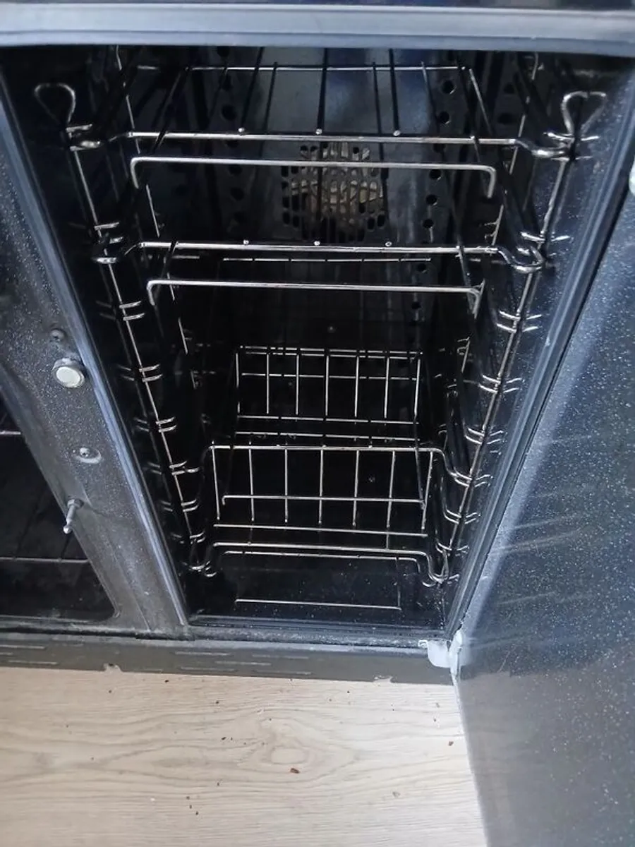 Rangemaster dual fuel oven and hob - Image 3