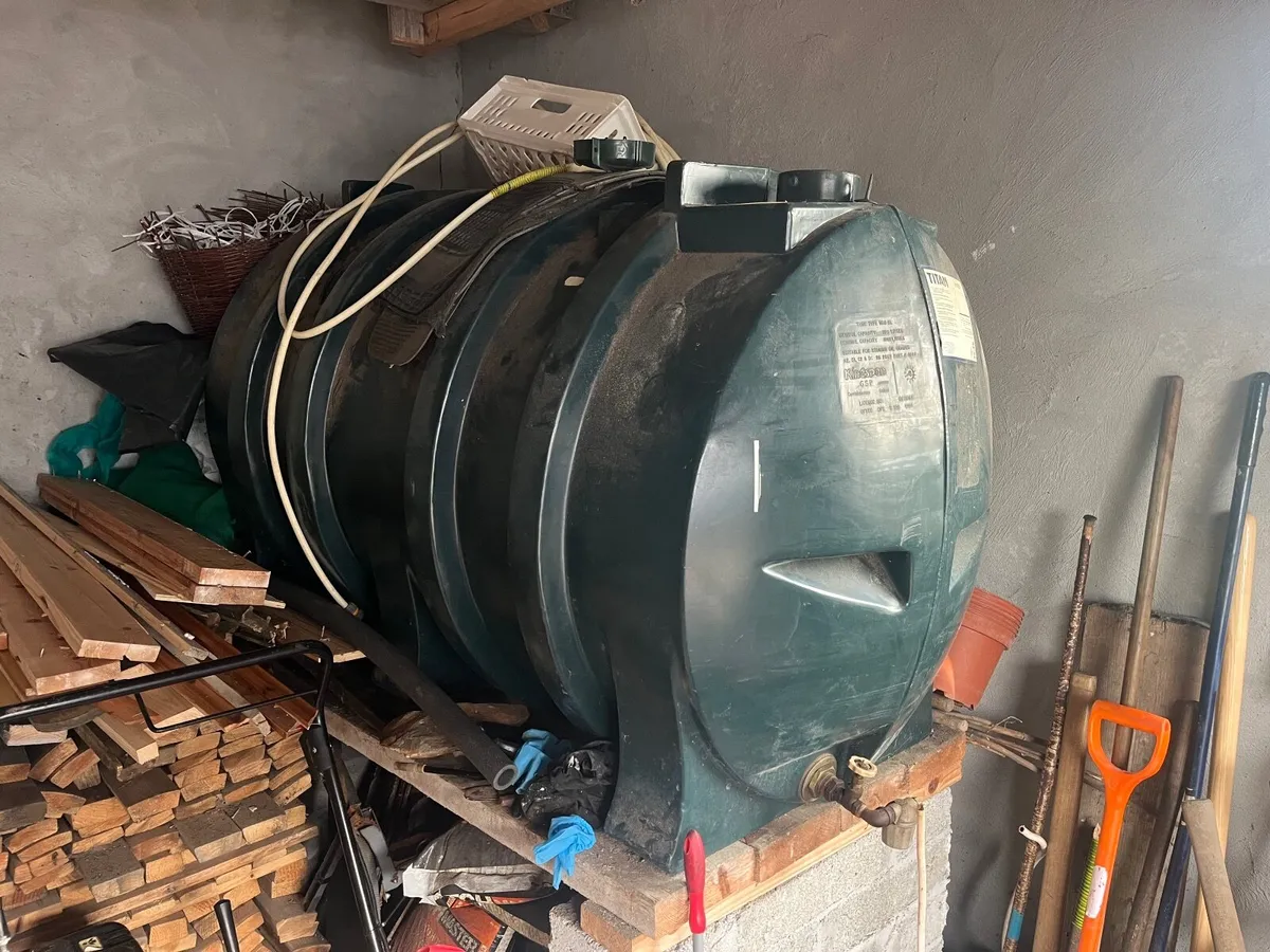 Oil tank 1000liters - Image 1