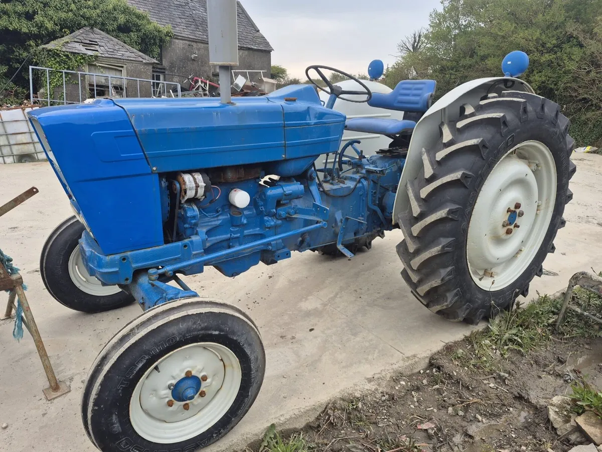 Ford 4000 - Image 1
