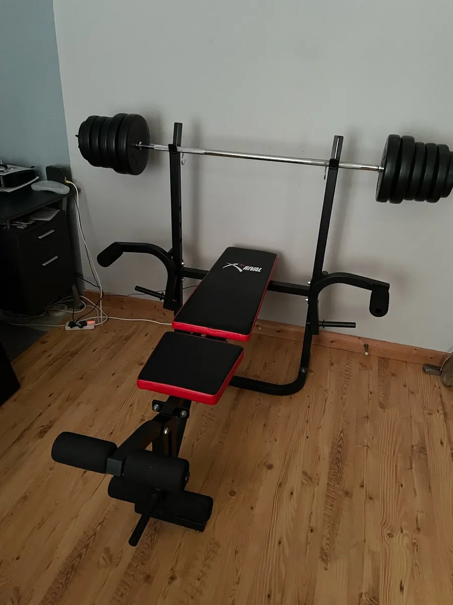 Weight bench set with barbell + dumbells - Image 1