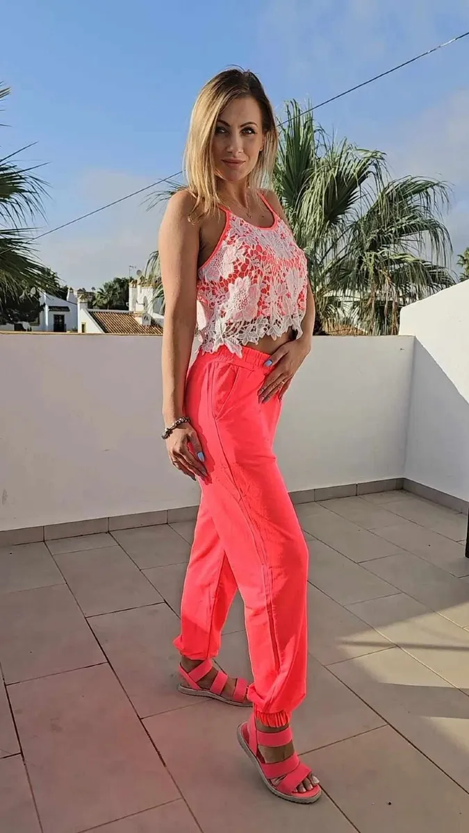 Neon pink sports joggers S,M,L - Image 2