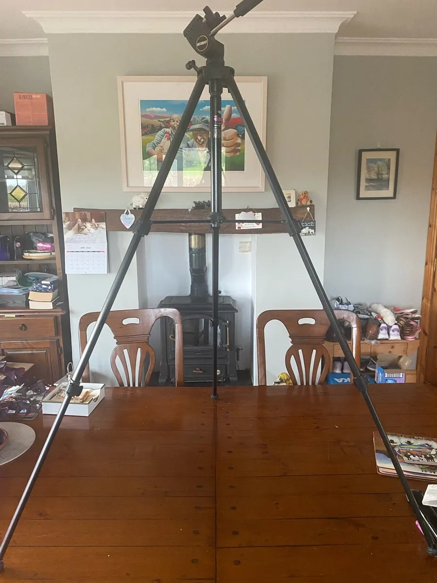 Camera Tripod - Image 4