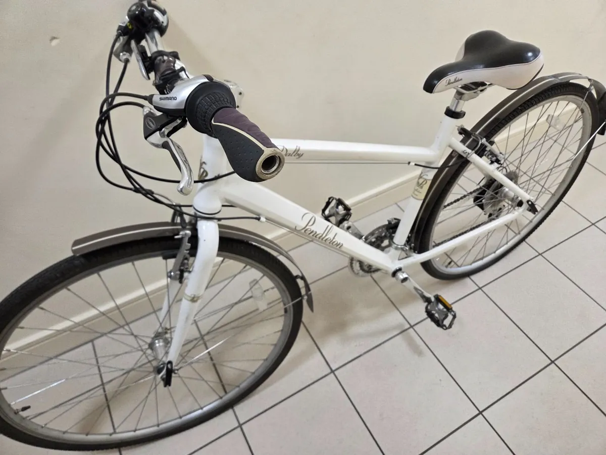 Pendleton Dalby Hybrid Bike - Image 1