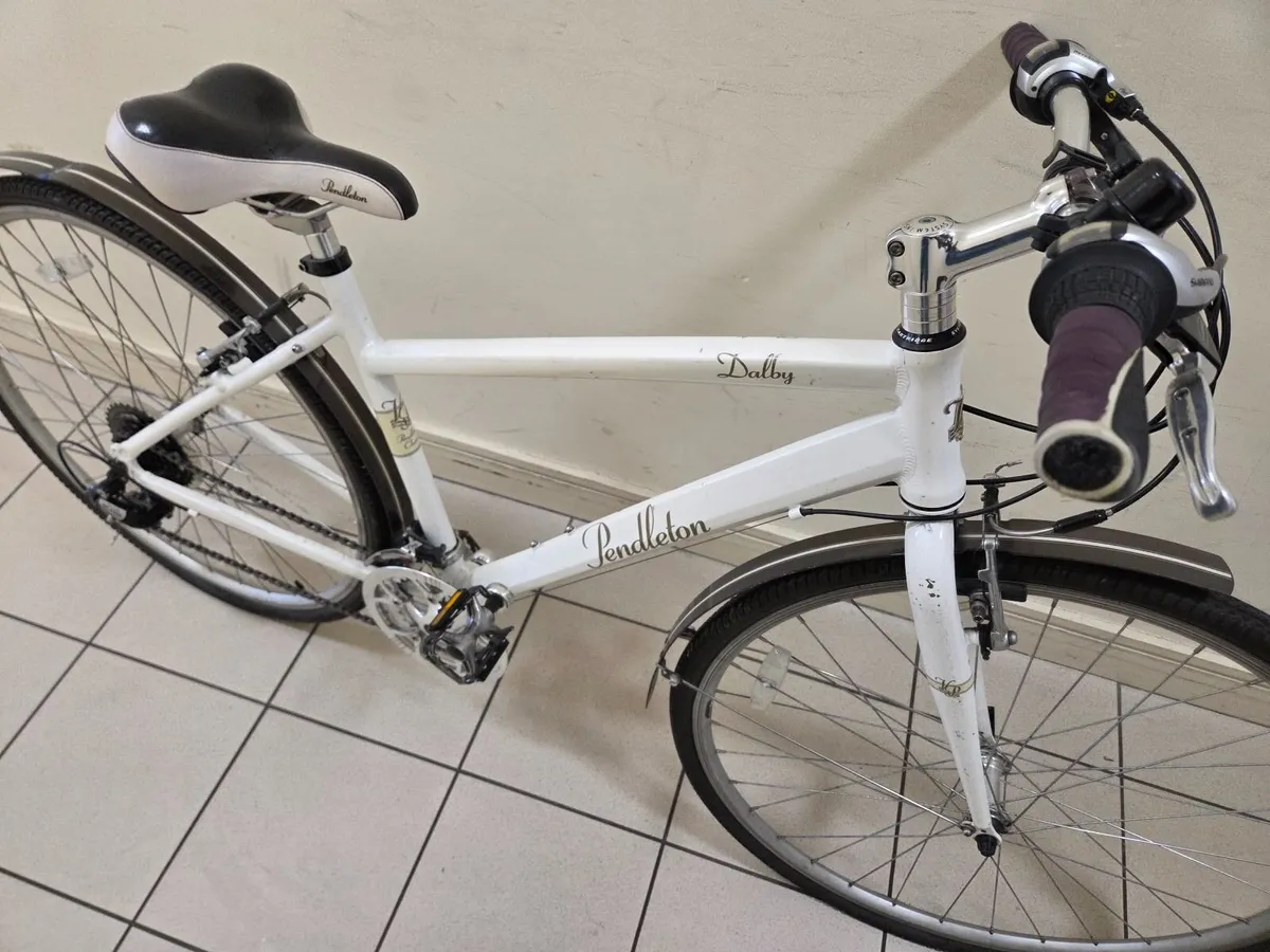 Pendleton Dalby Hybrid Bike - Image 3