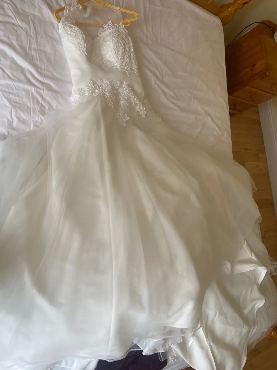 Wedding dress - Image 3