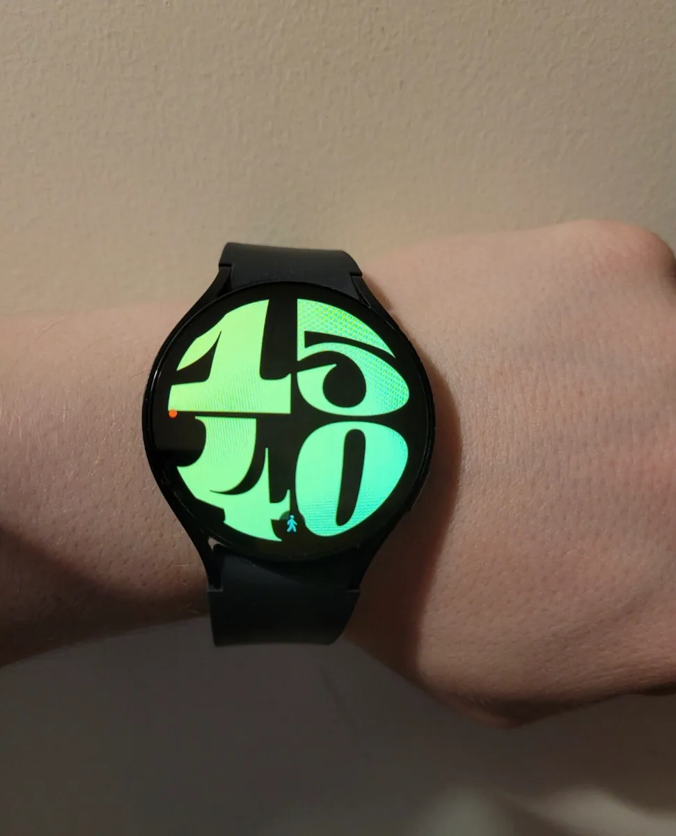 Samsung Galaxy Watch 6 (44mm) - Image 1