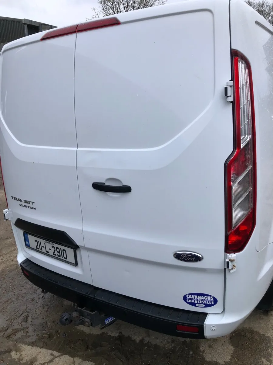 Ford Transit 2021 - Image 1