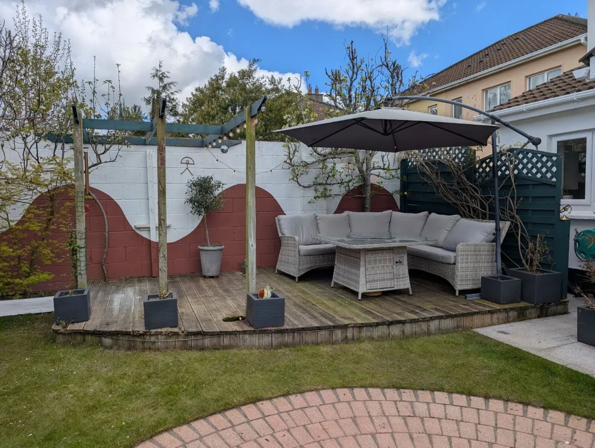 complete second hand garden decking - Image 1