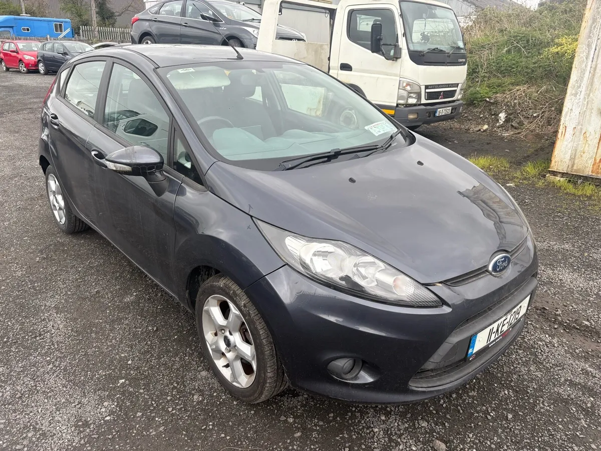 2011 Ford Fiesta - Image 1