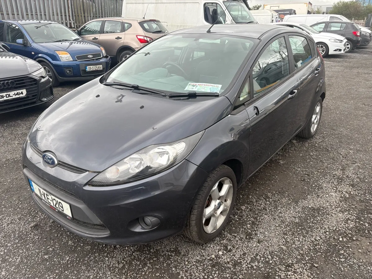 2011 Ford Fiesta - Image 2