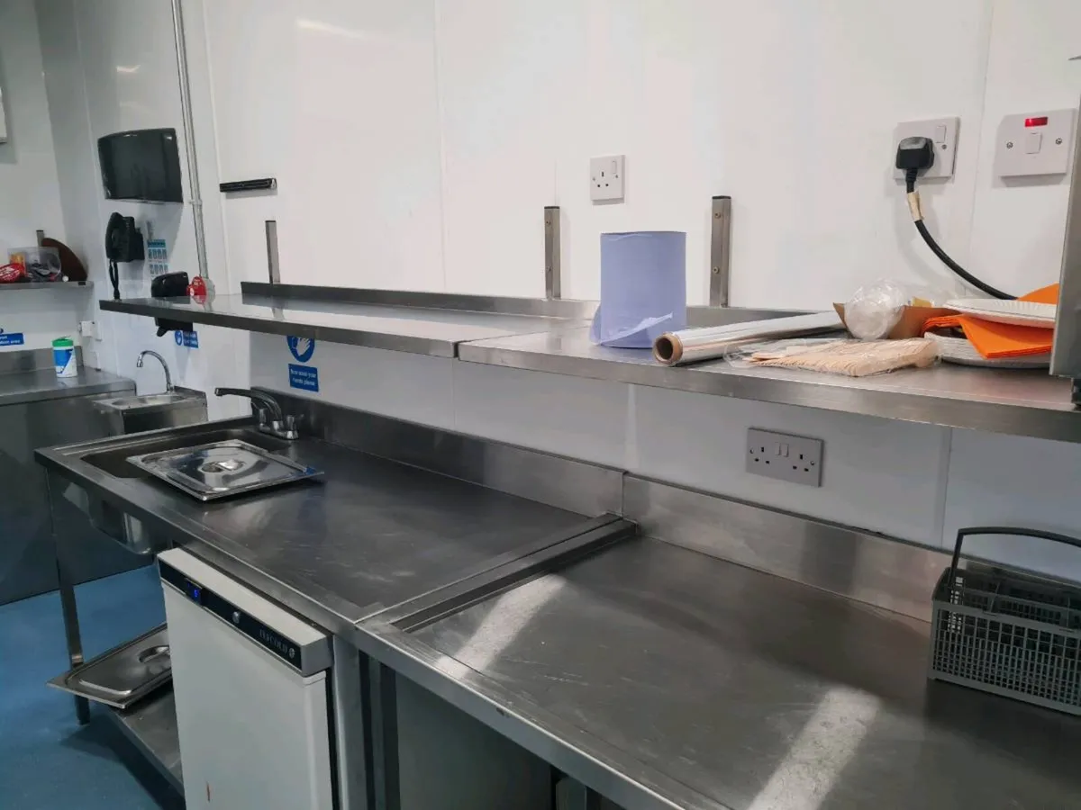 Kitchen Equipment For Sale - Image 4